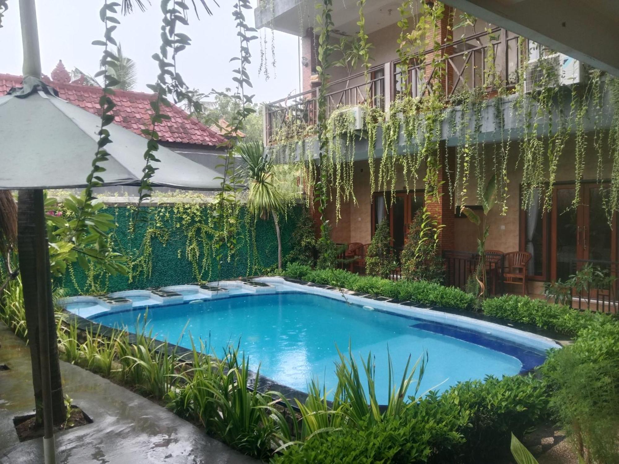 Grace Paradise Guest House Lembongan Esterno foto
